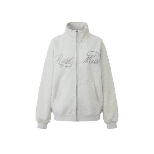 大谷映美里が着用しているRosé Museのスウェット
