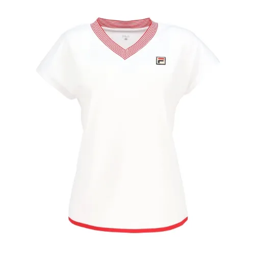 井桁弘恵が着用しているFILAのTシャツ