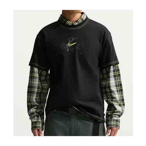 堀米雄斗が着用しているNIKEのTシャツ