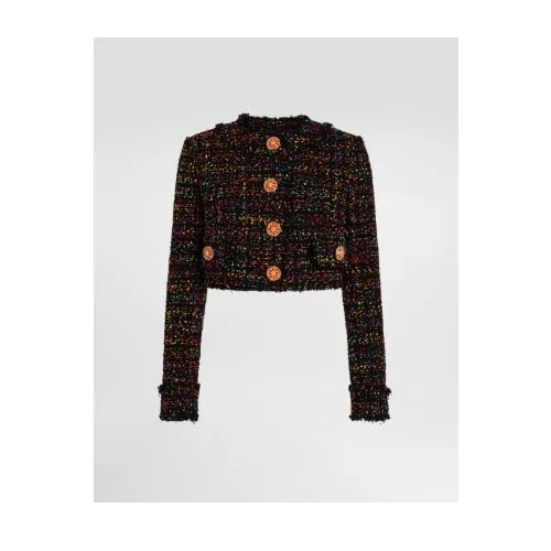 ユンジンが着用しているDOLCE ＆ GABBANAのジャケット全般