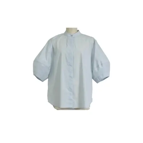 かすが着用しているMIDDLAのシャツ・ブラウス