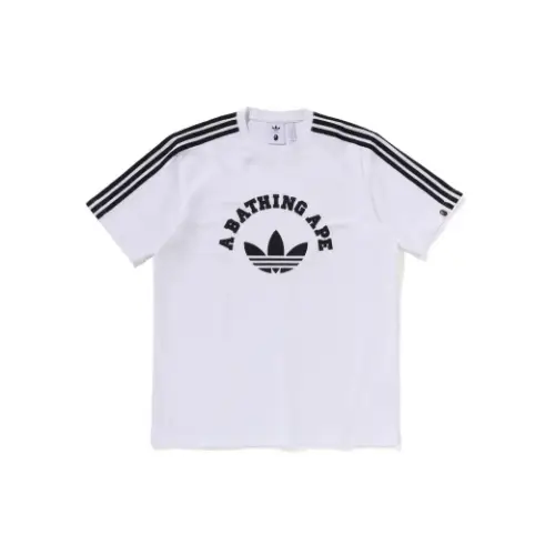 アイエンが着用しているA BATHING APEのTシャツ
