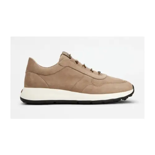 ハンが着用しているTOD’Sのスニーカー