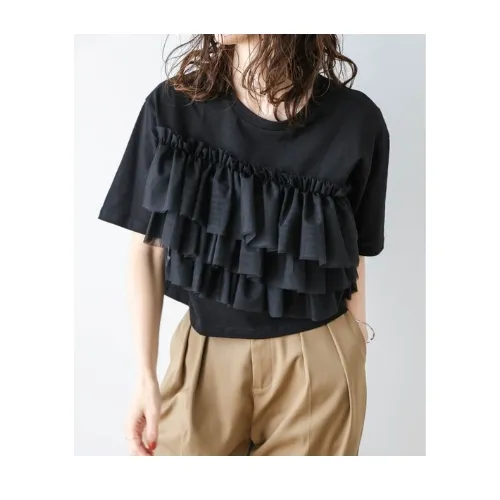 賀喜遥香が着用しているLa-gemmeのTシャツ