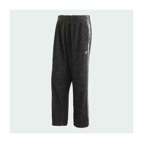 フィリックスが着用しているadidasのパンツ（ロング）
