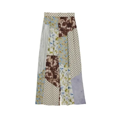 井桁弘恵が着用しているAmeri VINTAGEのパンツ（ロング）