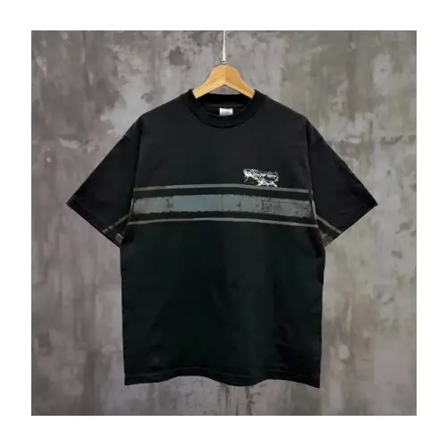 JUNONが着用しているthee greatest botchのTシャツ
