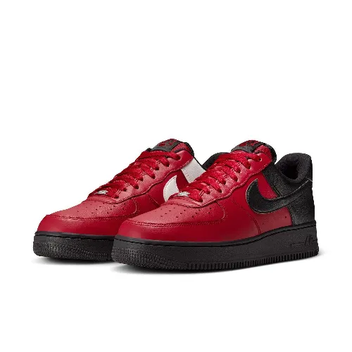 神山智洋が着用しているNIKEのスニーカー