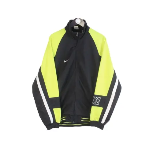 渋谷龍太が着用している「NIKE（ナイキ）」のアイテム紹介