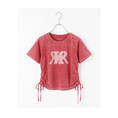 鎮西寿々歌が着用しているrepipi armarioのTシャツ