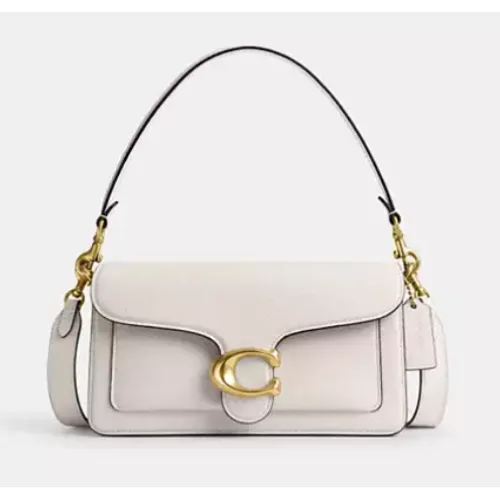 YOASOBIメンバーが着用している「COACH（コーチ）」のアイテム紹介