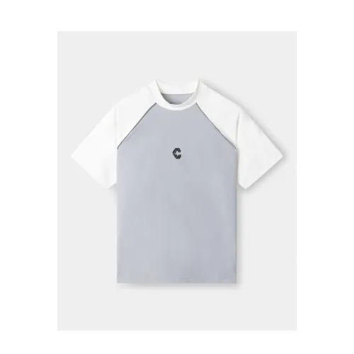 魔裟斗が着用しているCRONOSのTシャツ
