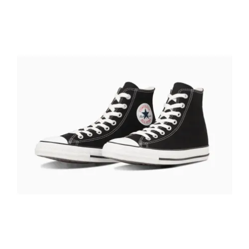柳沢亮太が着用しているCONVERSEのスニーカー