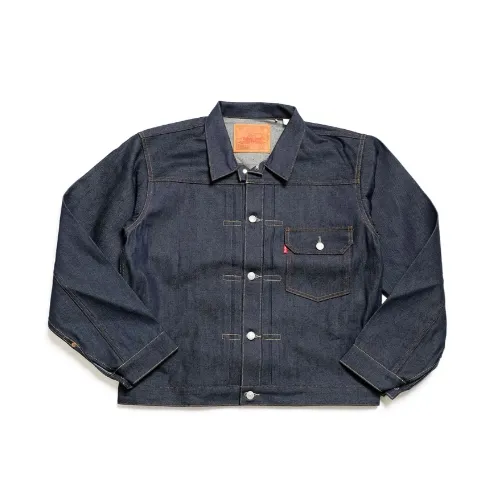 ケンドーコバヤシが着用しているLevi’sのデニムジャケット