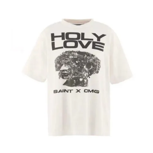 滝沢カレンが着用しているSAINT MxxxxxxのTシャツ