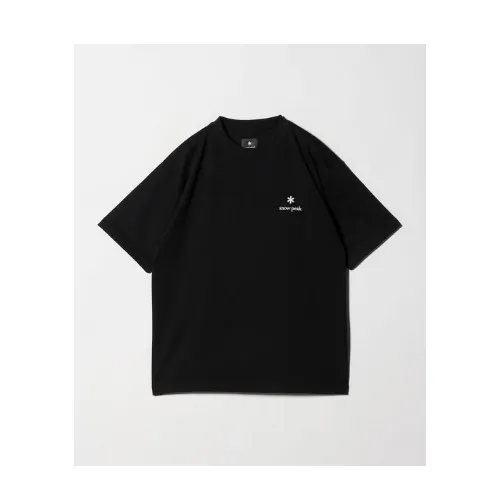 松田元太が着用しているSnow PeakのTシャツ