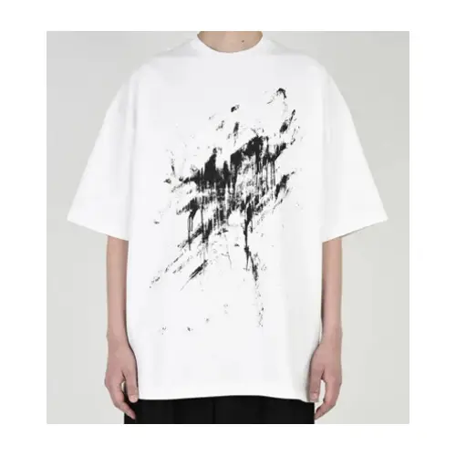 若井滉斗が着用しているLAD MUSICIANのTシャツ
