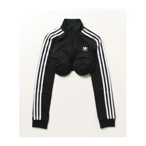 HANAメンバーが着用している「adidas（アディダス）」のアイテム紹介