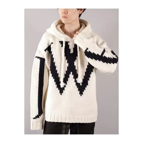 芸能人が着用している「JW ANDERSON（ジェイダブリュー アンダーソン