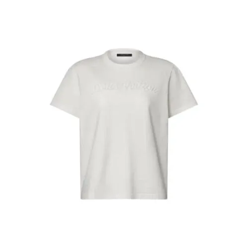 広瀬すずが着用している「Tシャツ」のアイテム紹介