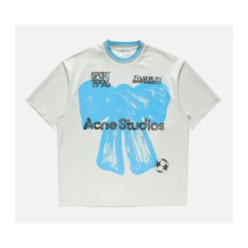 ヒョンジンが着用している「Acne Studios（アクネ ストゥディオズ