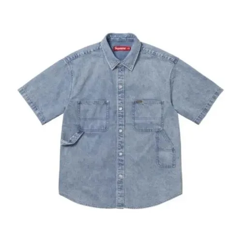 イエローバックスが着用している「Supreme（シュプリーム）」の