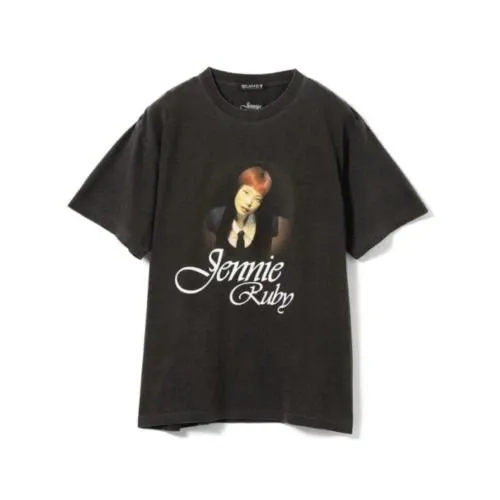 明石家さんまが着用している「Tシャツ」のアイテム紹介