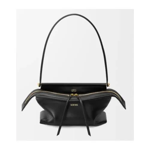 山田涼介が着用している「LOEWE（ロエベ）」のアイテム紹介