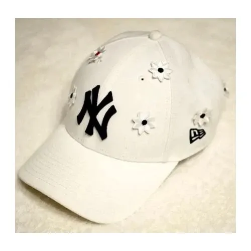 広瀬すずが着用している「NEW ERA（ニューエラ）」のアイテム紹介
