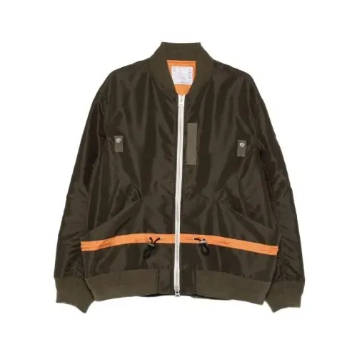 男性芸能人が着用している「sacai（サカイ）」のアイテム紹介